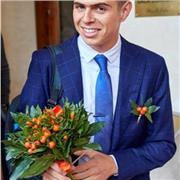 Diplomato in pianoforte indirizzo ex-ordinamentale offre lezioni di pianoforte